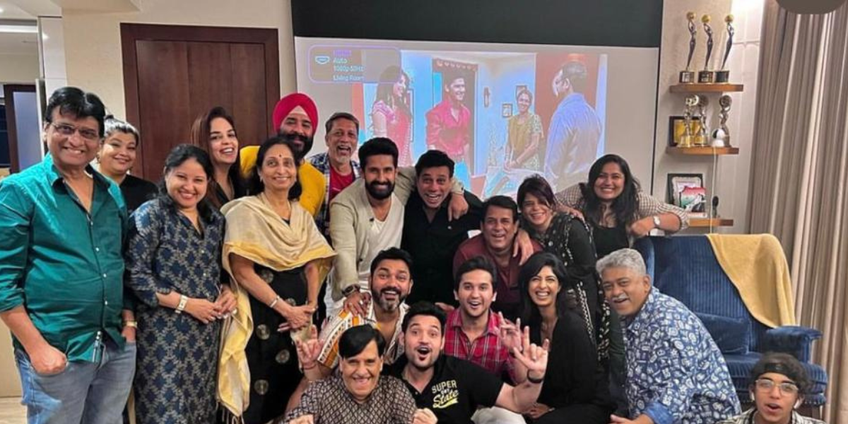 Ravie Dubey hosted a reunion!