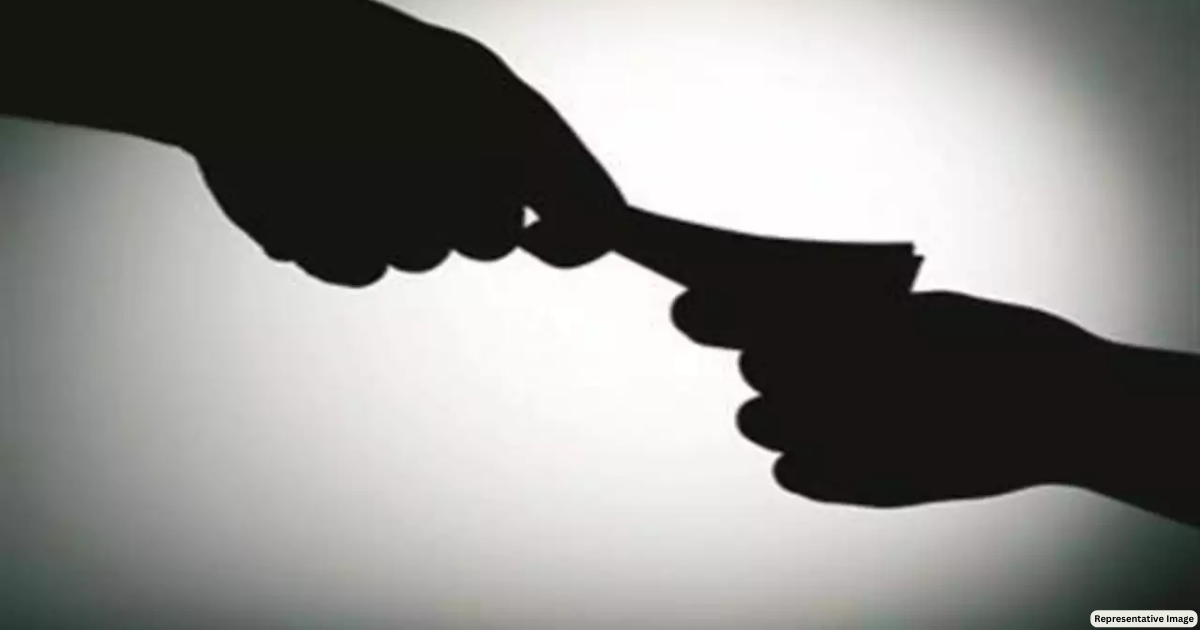 Two policemen caught red-handed for taking bribe in Haryana's Panchkula